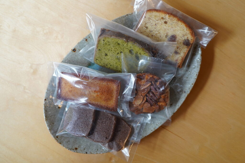 【ふるさと納税】焼き菓子詰め合わせ 10種類 13,000円(税込) 楽天
ふるさと納税 asakoiwayanagi (アサコ イワヤナギ)